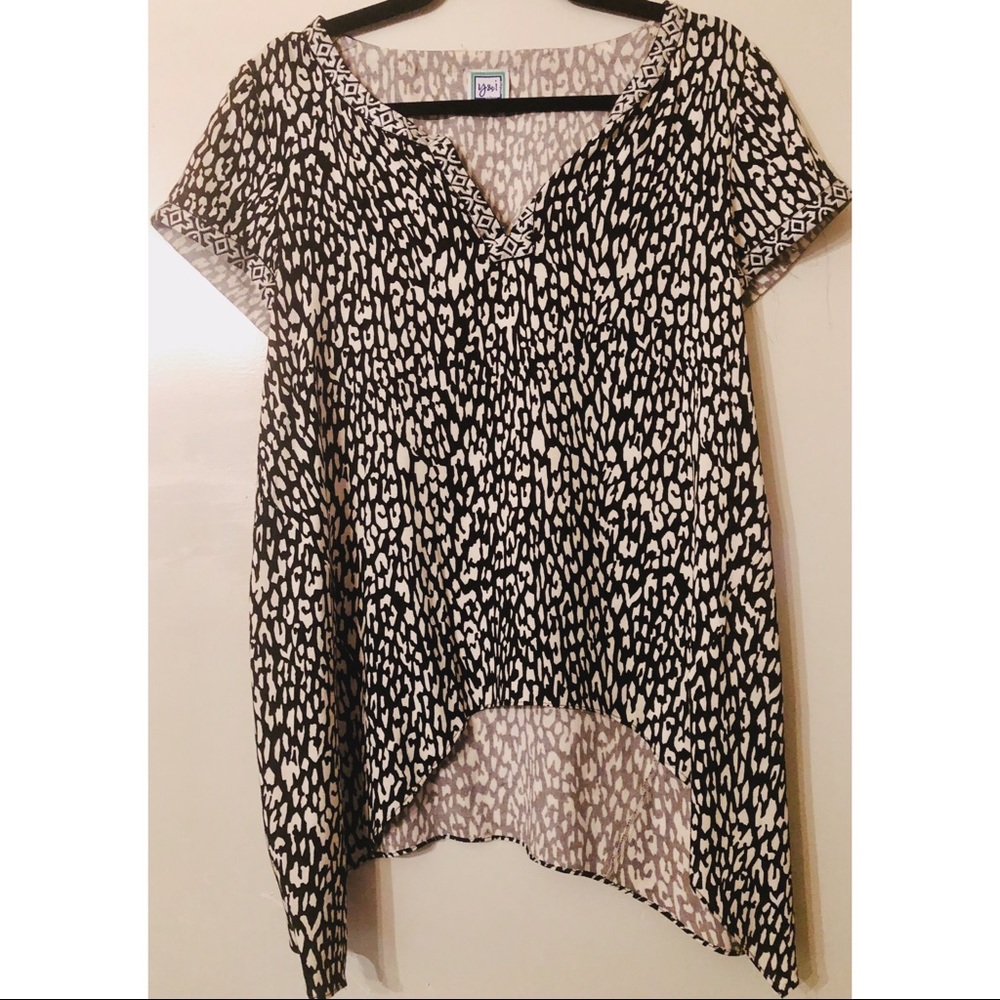 Black and white printed blouse